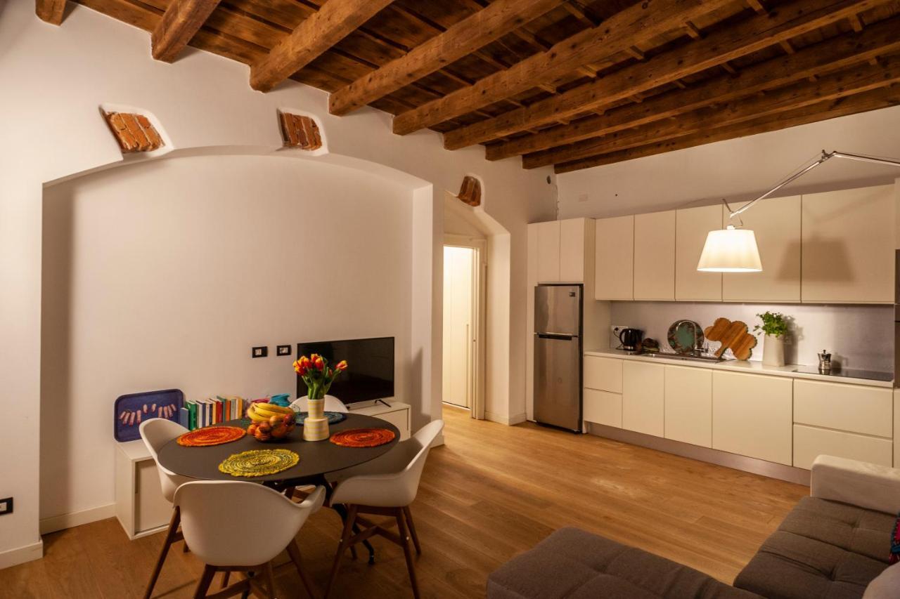 Corso Venezia, In Una Corte Esclusiva Riservata! Milán Exterior foto